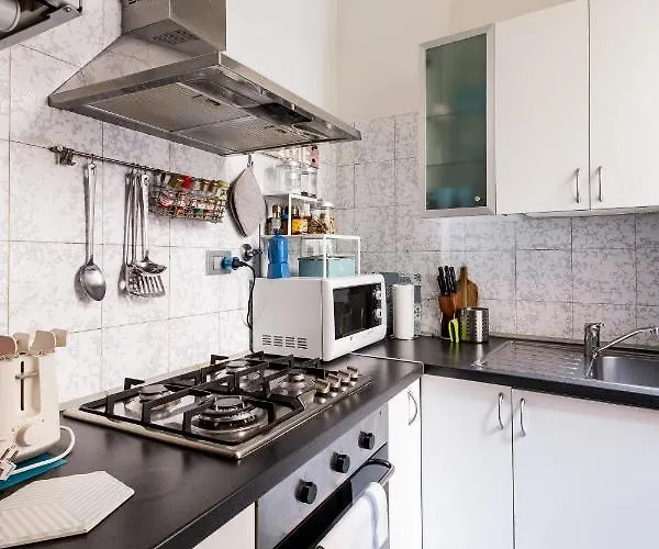 Sotto I Portici Di * Bologna